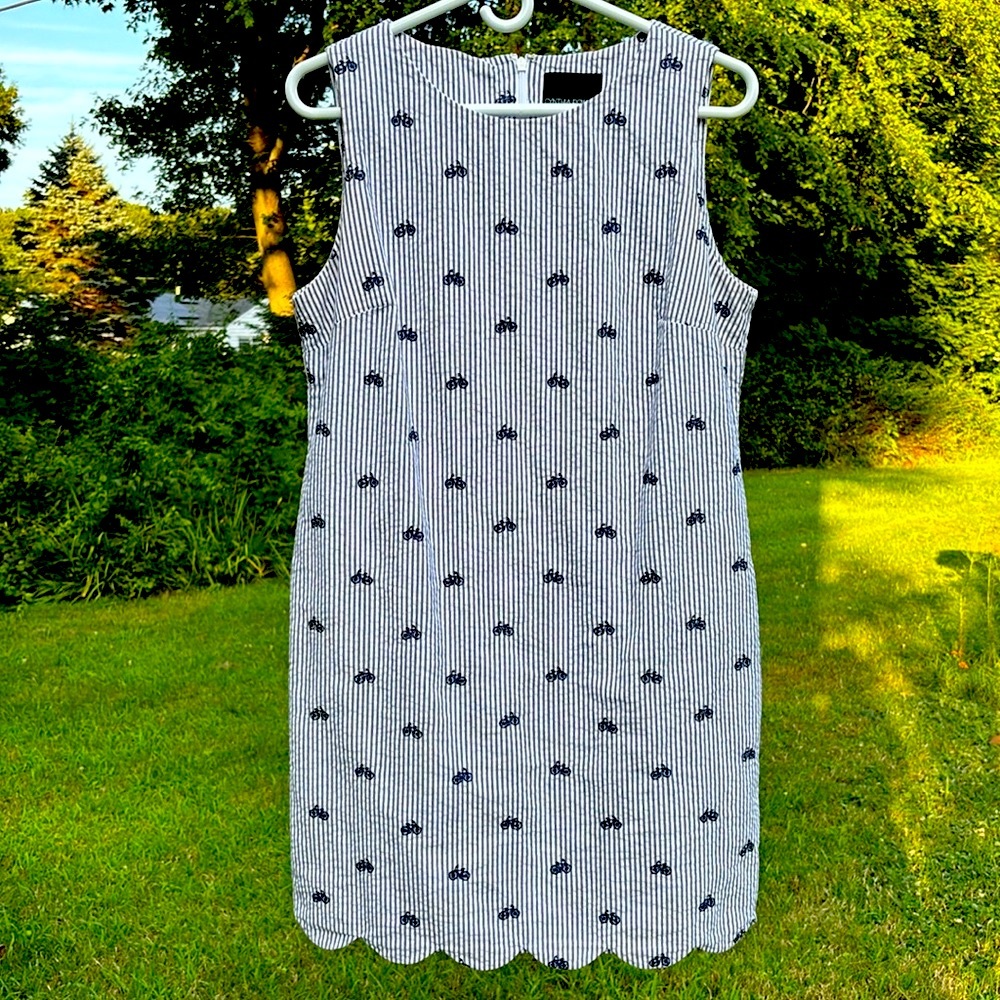 Cynthia Rowley Navy and White Seersucker Striped Bicycle Shift Dress Scalloped